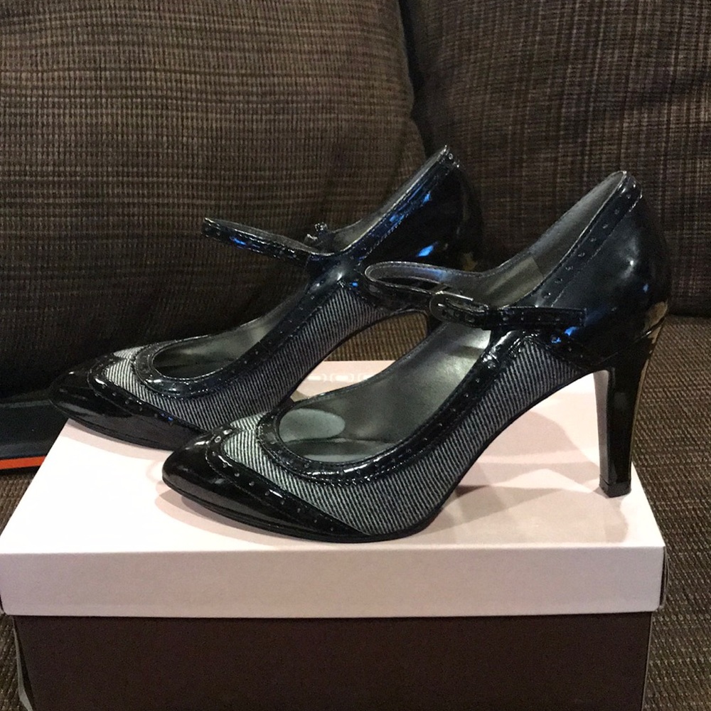 Bandolino Boyden size 7 Black/Bk wht